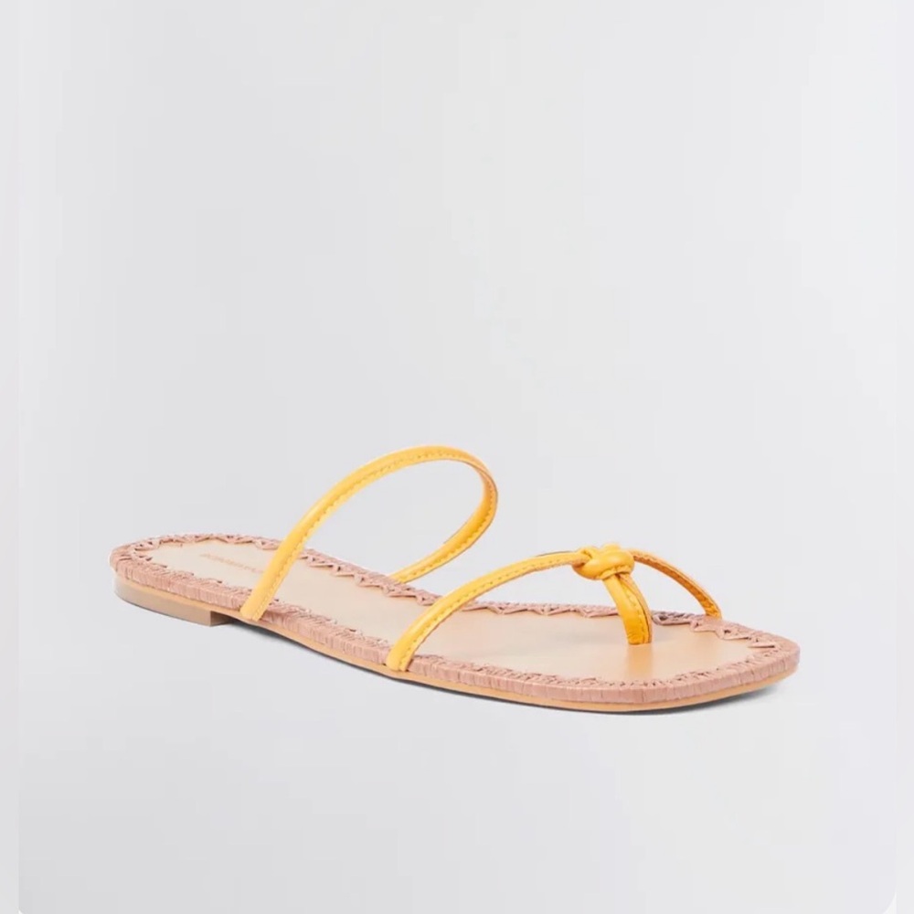 BCBGMAXAZRIA Bali Flat Sandals
